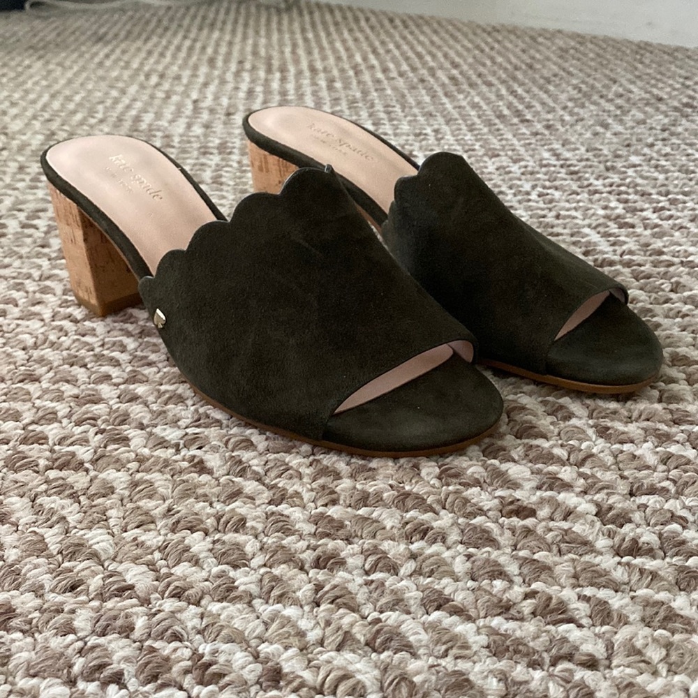 🍄 Kate Spade Suede Scalloped Slides - Green - Sz 8.5
